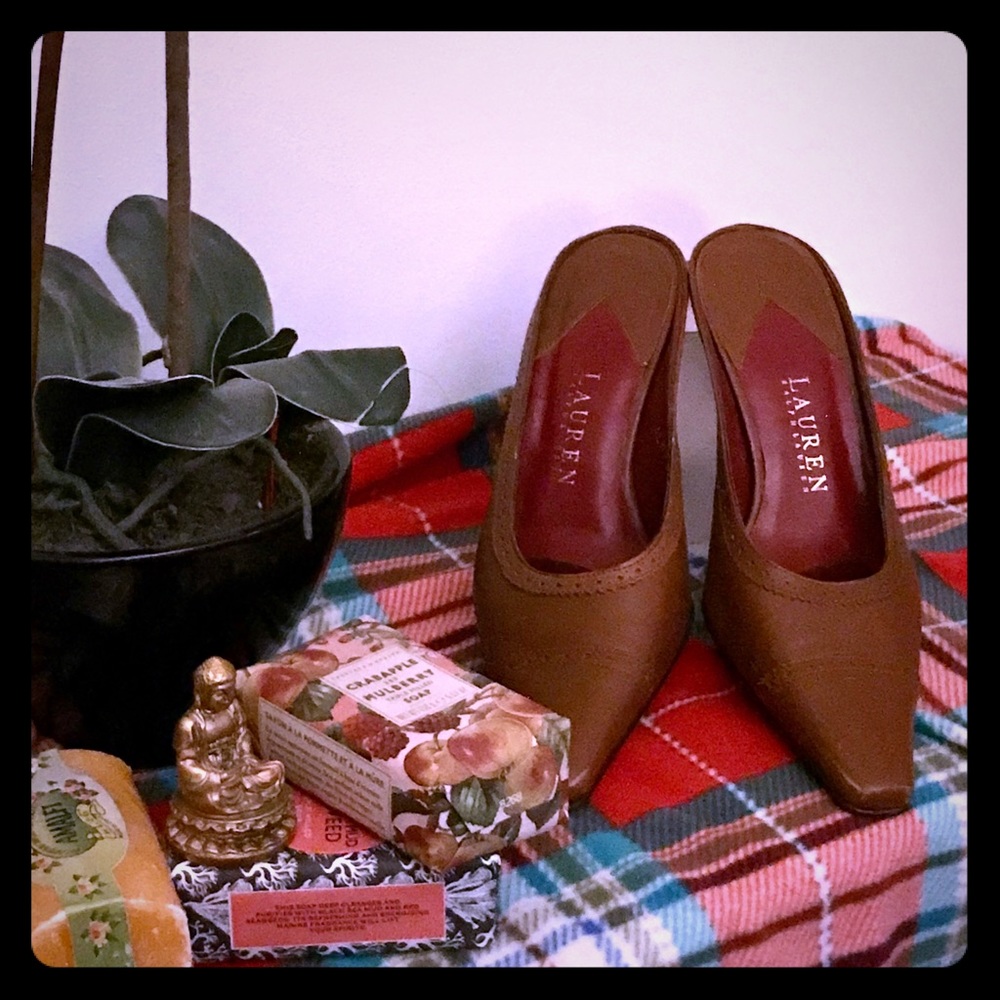 Ralph Lauren leather kitten heel Reddish brown